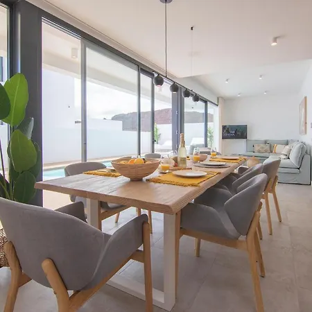 Yolo Luxe Sur Private Pool By Holidays Villa Corralejo